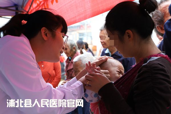 我院携手钦州市第二人民医院到三合卫生院、六硍镇中心卫生院卫生院开展医联体活动